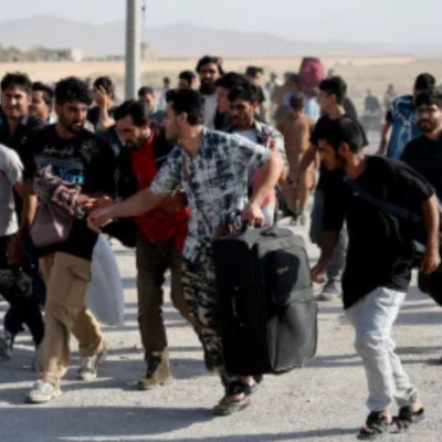 ایران سے افغانستان واپسی کا نیا سلسلہ، جنگ اور مہنگائی نے حالات بدل دیے