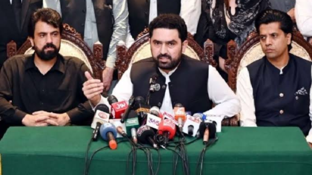 اسلام آباد لانگ مارچ پر پی ٹی آئی کا بڑا فیصلہ، 27 ستمبر کی کال 4 اکتوبر تک مؤخر