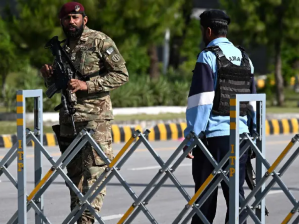 اسلام آباد میں ممکنہ احتجاج، ریڈ زون سیل کرنے کی تیاریاں؛ اٹک میں بھی سیکیورٹی سخت