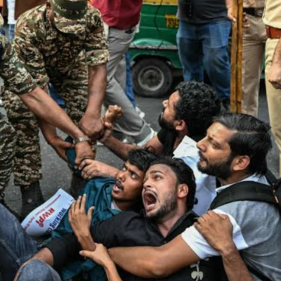 ووٹر لسٹوں میں مبینہ بے ضابطگیاں، بھارت میں کاکروچ تحریک کے رہنماؤں کی گرفتاری، چیف الیکشن کمشنر سے استعفے کا مطالبہ