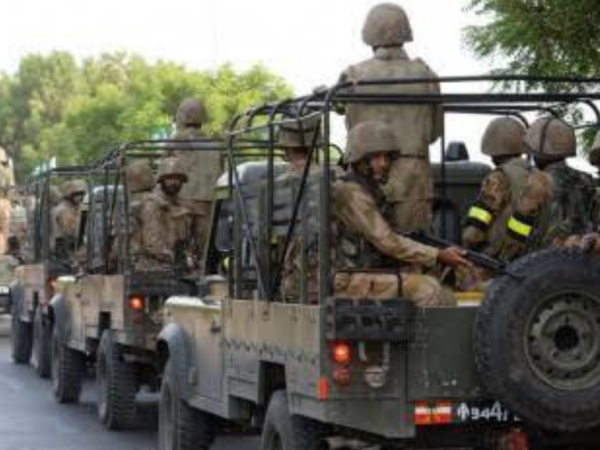کرم میں سرحد پار دراندازی کی کوشش ناکام، 12 دہشت گرد ہلاک، پاک فوج کا جوان شہید