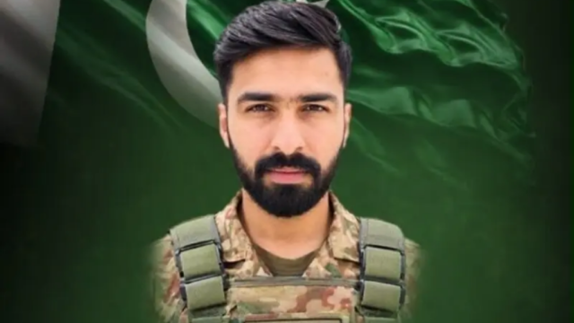 بلوچستان میں آپریشن کے دوران میجر شہید، چار دہشت گرد ہلاک؛ اسلحے کی بڑی کھیپ برآمد