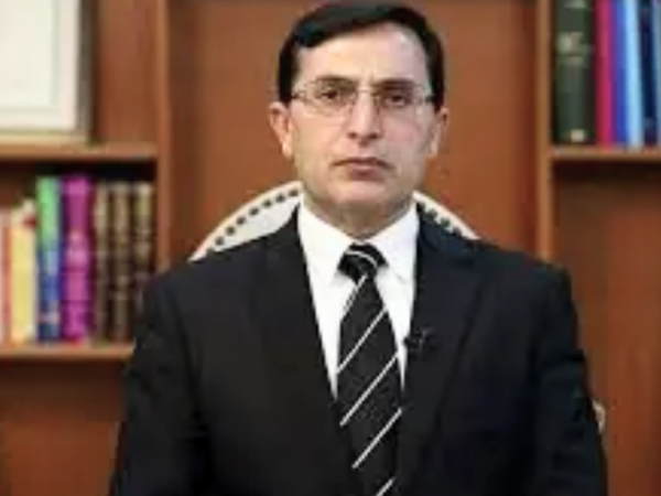 مذاکرات کا دروازہ ابھی بند نہیں ہوا، عمران خان سے ملاقات ہو تو بات چیت کل بھی شروع ہوسکتی ہے: گوہر