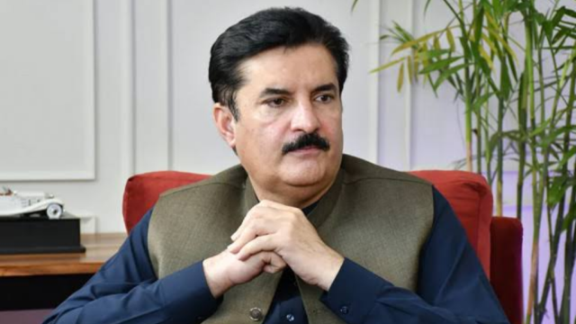 گورنر راج کے بعد خیبر پختونخوا میں انتظامی اکھاڑ پچھاڑ، کمشنرز اور ڈپٹی کمشنرز کے تبادلے