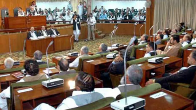 آزاد کشمیر میں مہاجرین کی نشستوں پر اتفاقِ رائے ضروری، اسپیکر کا سیاسی جماعتوں کو مذاکرات کا مشورہ
