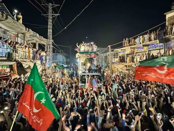 خیبر میں پی ٹی آئی مارچ کا پڑاؤ، سہیل آفریدی نے ’حقوق کی جنگ‘ جاری رکھنے کا اعلان کردیا