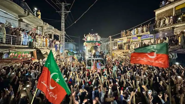 خیبر میں پی ٹی آئی مارچ کا پڑاؤ، سہیل آفریدی نے ’حقوق کی جنگ‘ جاری رکھنے کا اعلان کردیا